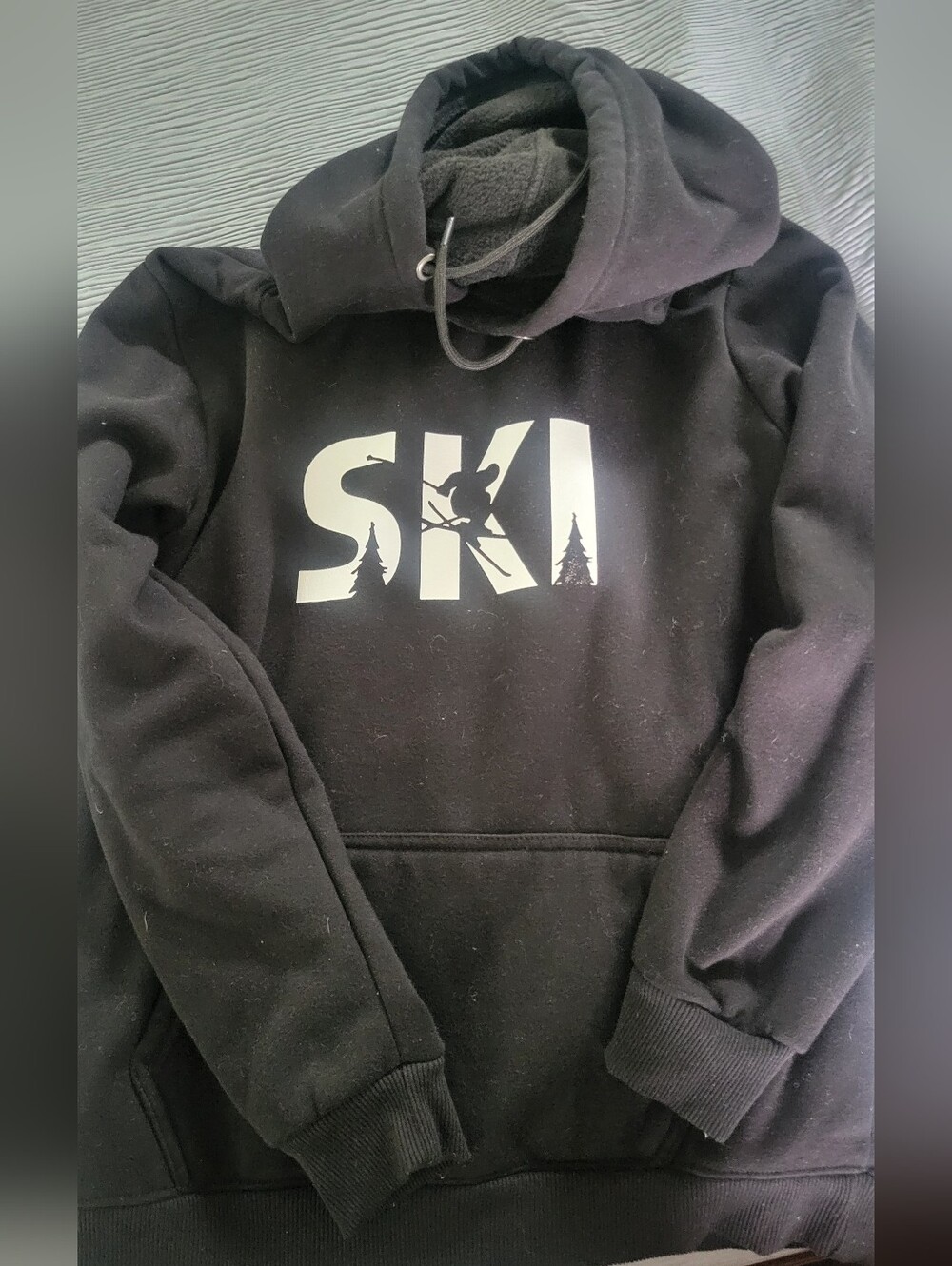 Black Ski Graphic Pullover Hoodie (Youth Large)